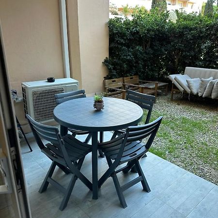 Studio Cabine Avec Jardin Canet-en-Roussillon Exterior foto